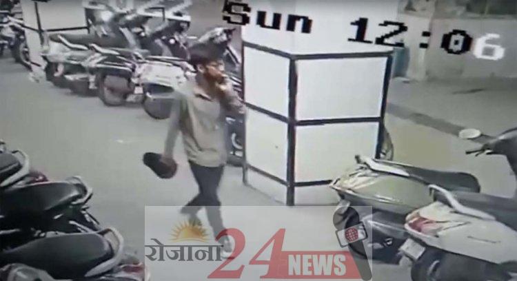 image_750x_630cbaf701d1e