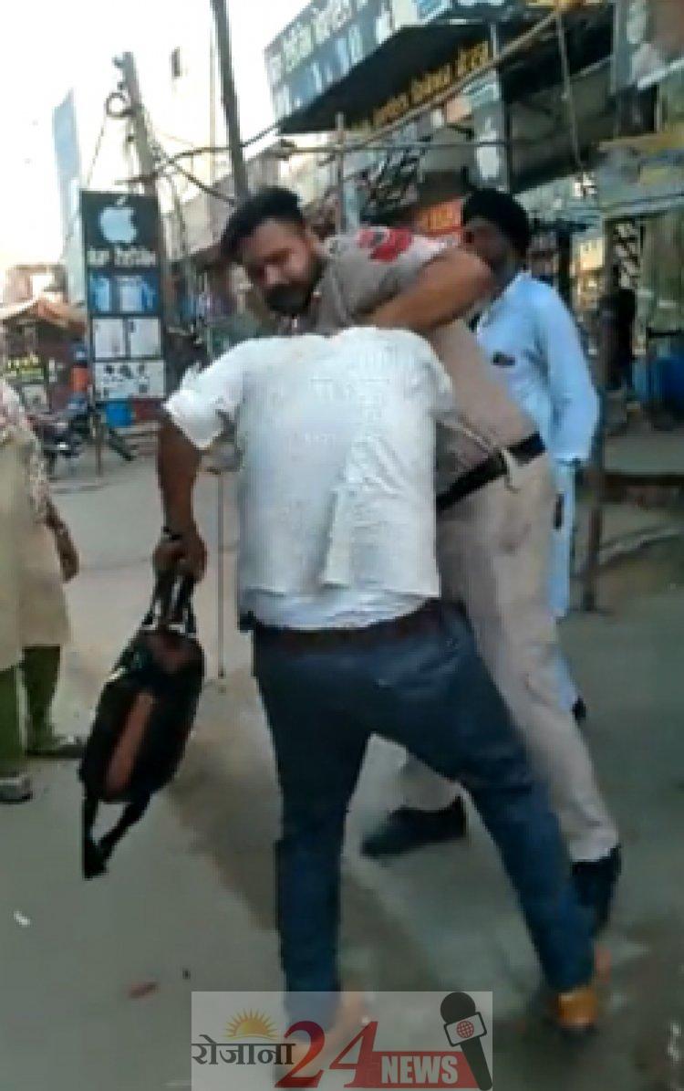 image_750x_632adf9c2c709