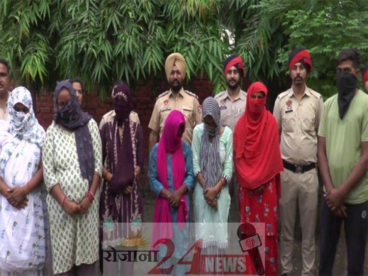 image_750x_632ed0efbcaaf