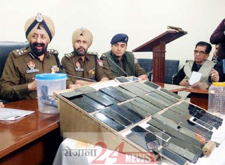 image_750x_639865cc0db11