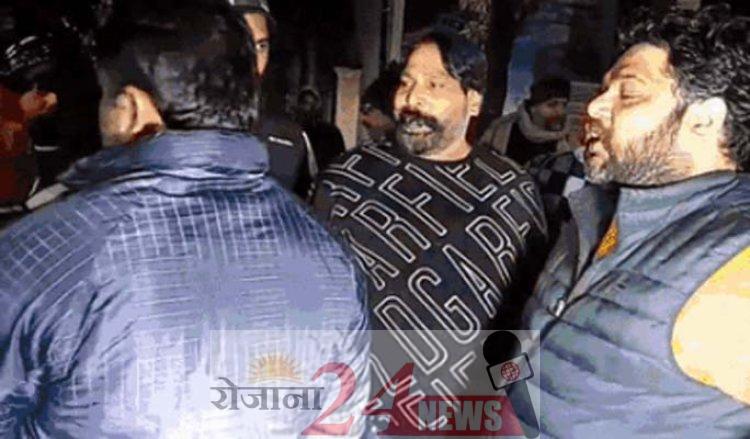 image_750x_63cb8bae02860