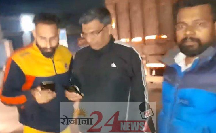 image_750x_63dcb3c6e1f10